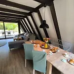 Waldnest Eifel 度假居