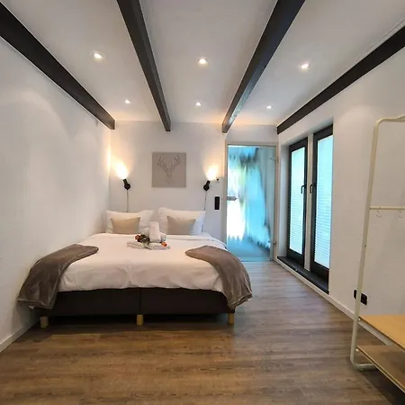 Waldnest Eifel * Kerschenbach