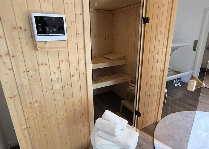 Waldnest Eifel Ferienhaus *